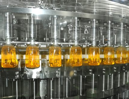 熱灌裝吹灌旋一體機(jī)